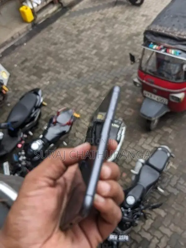 Apple iPhone 11 (Used)