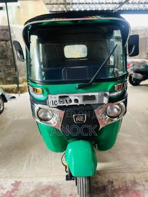 Bajaj RE 2018