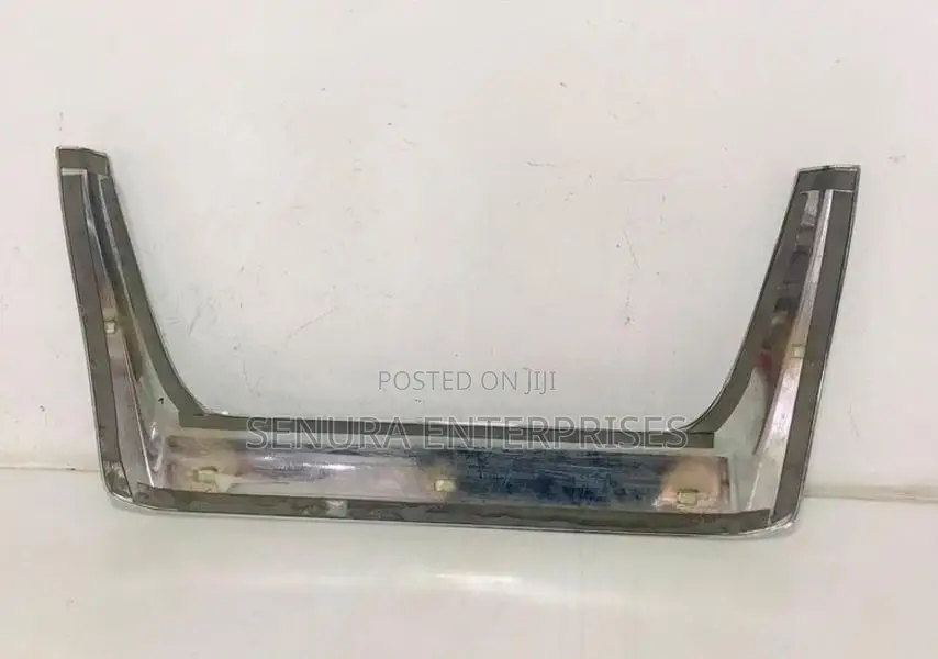 Toyota Esquire ZRR80G Dicky Garnish
