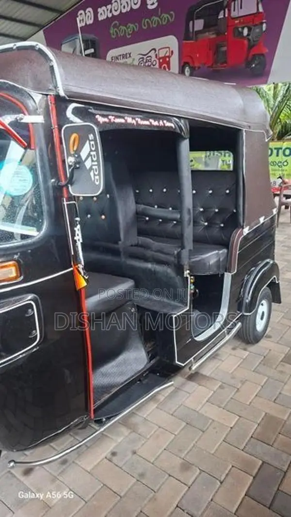 Bajaj RE 4Stroke 2014