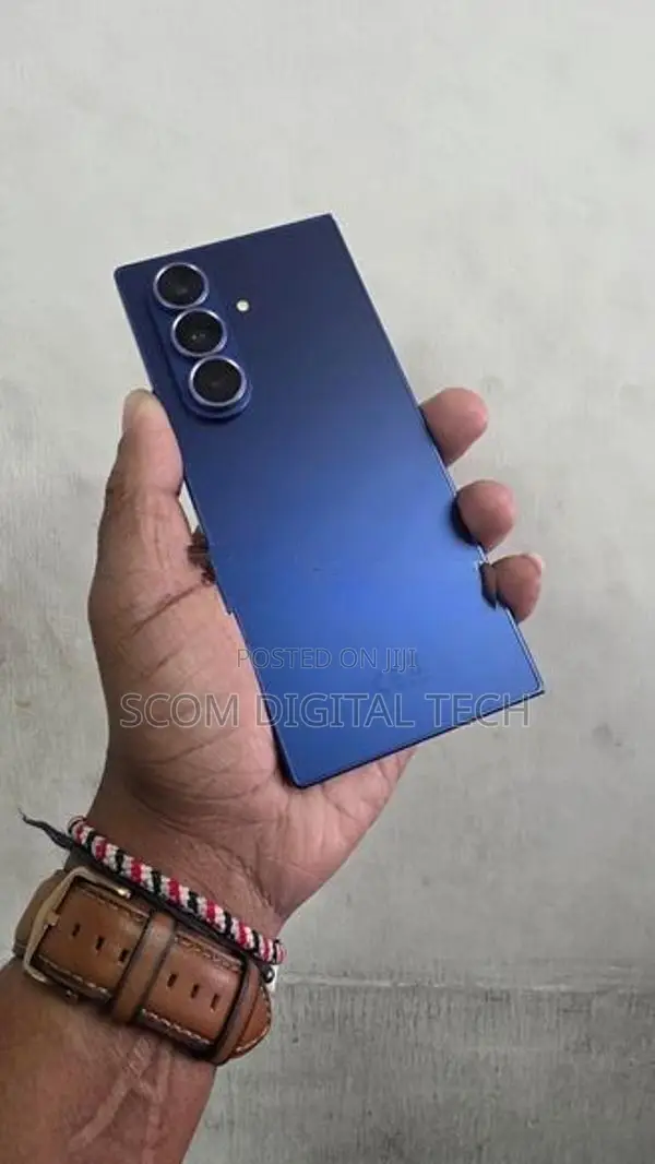 Samsung Galaxy Fold (Used)