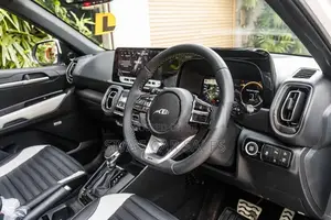 Kia Sonet GTX+ (Glacier White) 2026