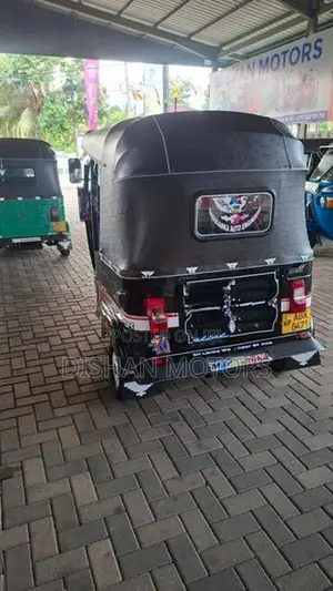 Bajaj RE 4 Stroke 2016
