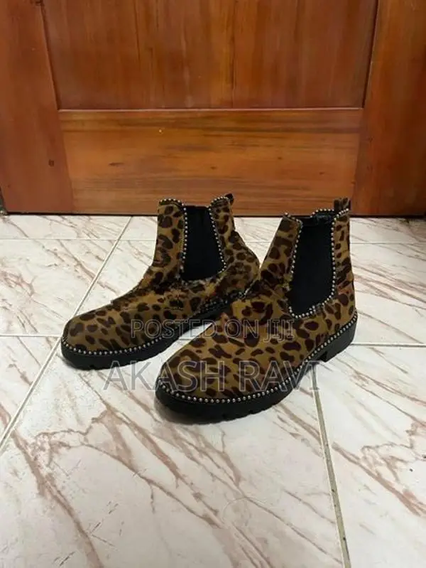 Women's Chunky Leopard Print Chelsea Boots