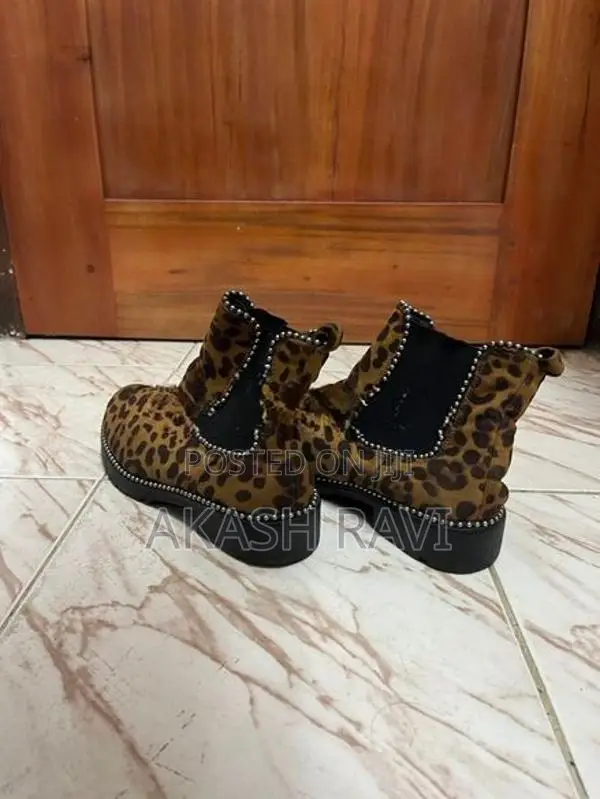 Women's Chunky Leopard Print Chelsea Boots