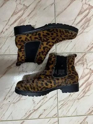 Women's Chunky Leopard Print Chelsea Boots