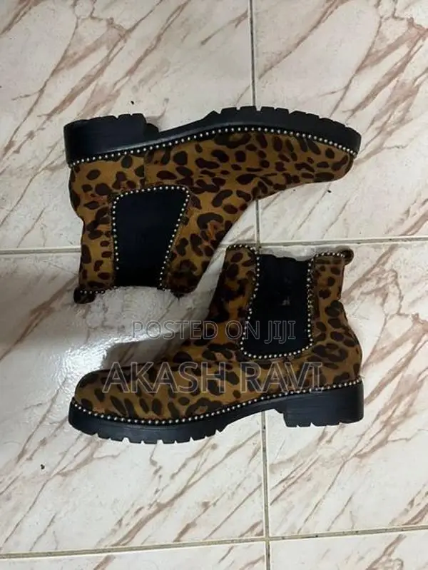 Women's Chunky Leopard Print Chelsea Boots