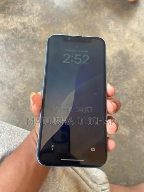 Apple iPhone 13 (Used)
