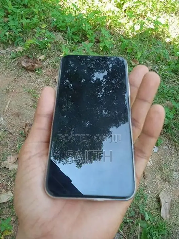 Apple iPhone X (Used)