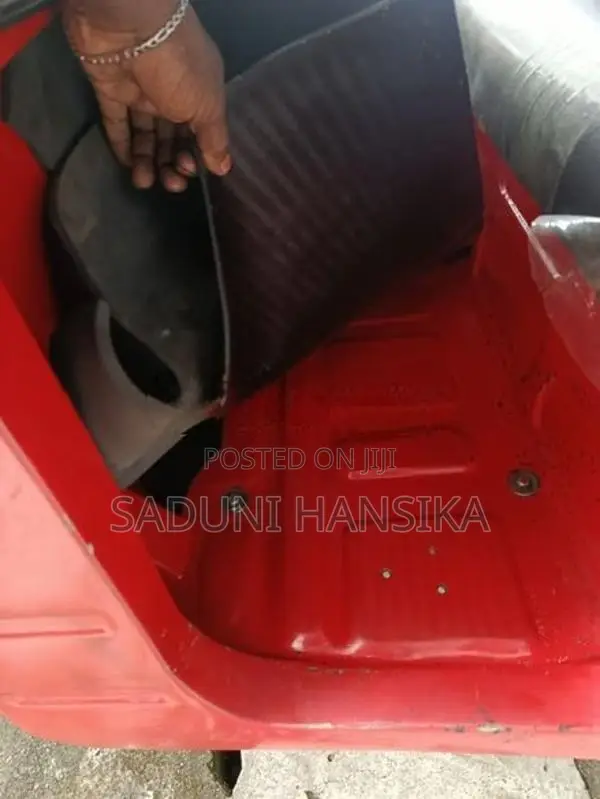 Bajaj RE Three Wheeler 2001