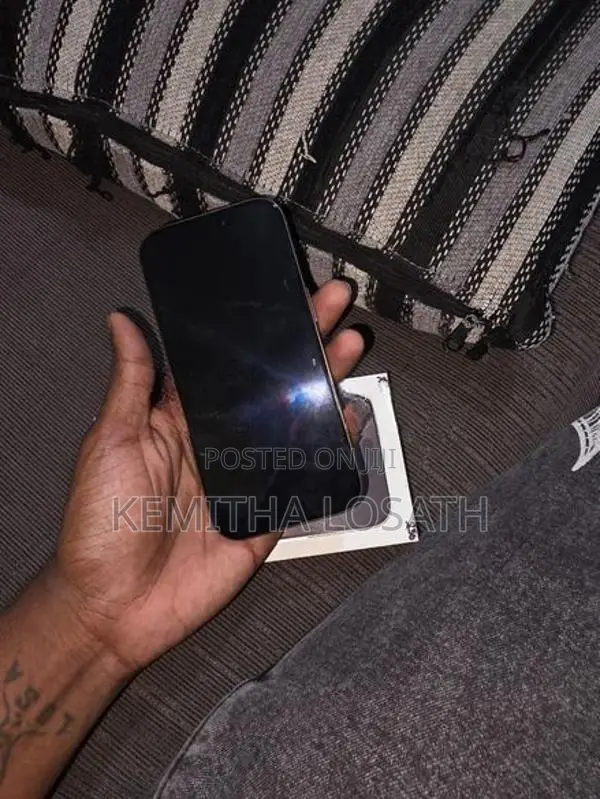 Apple iPhone 16 Pro (Used)
