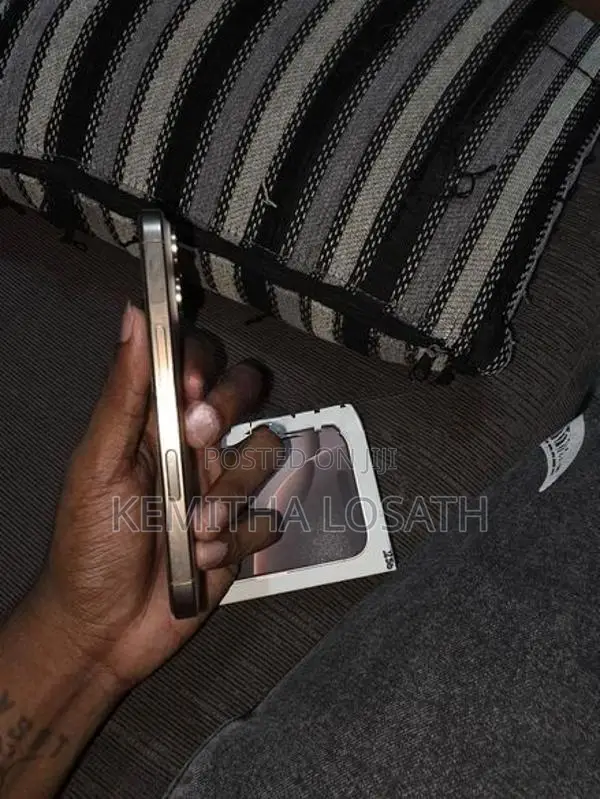Apple iPhone 16 Pro (Used)