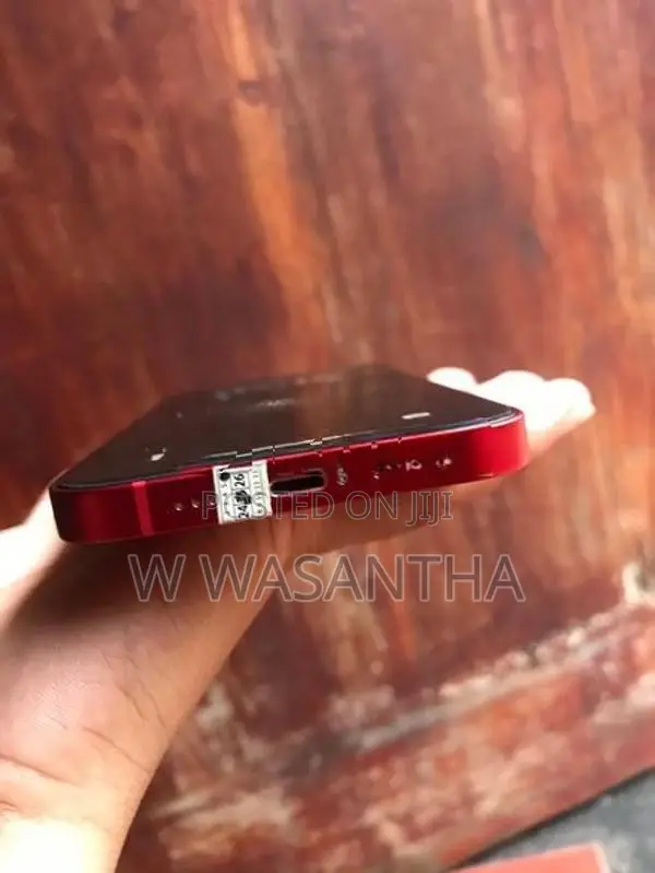 Apple iPhone 13 (Used)