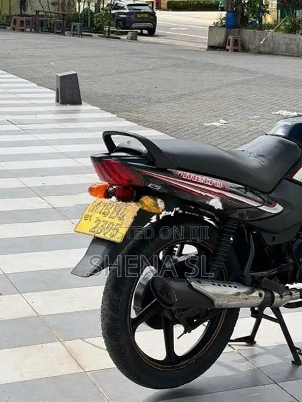 TVS Metro 2015