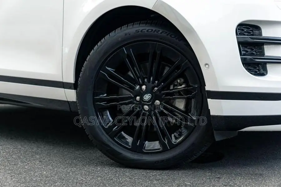 Land Rover Range Evoque R-Dynamic HSE 2024