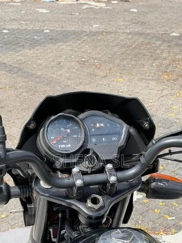 TVS Metro 2015