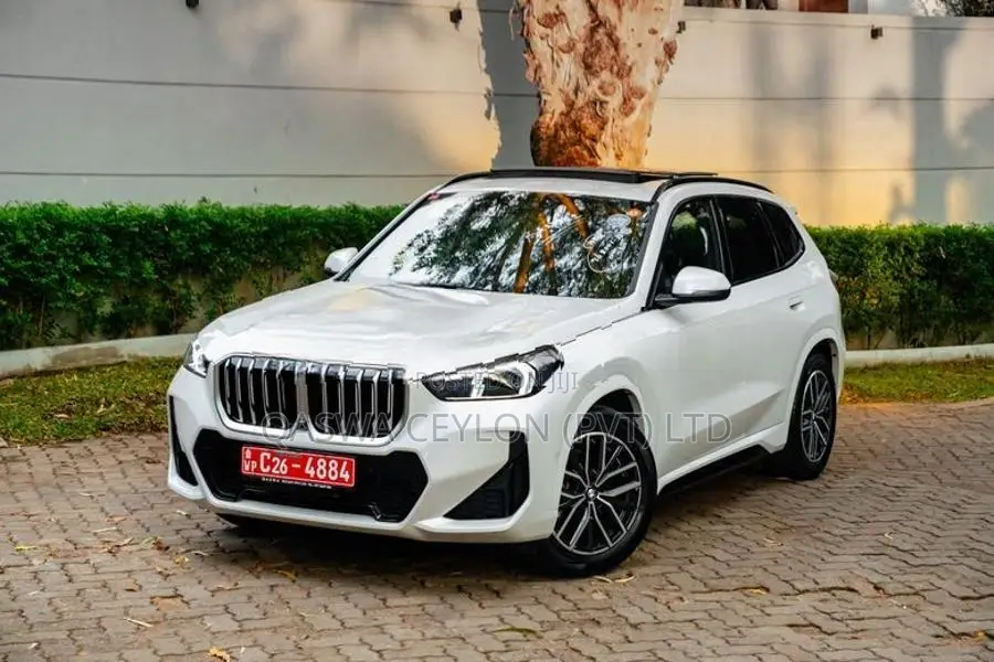 BMW X1 M-Sports - Sunroof 2025