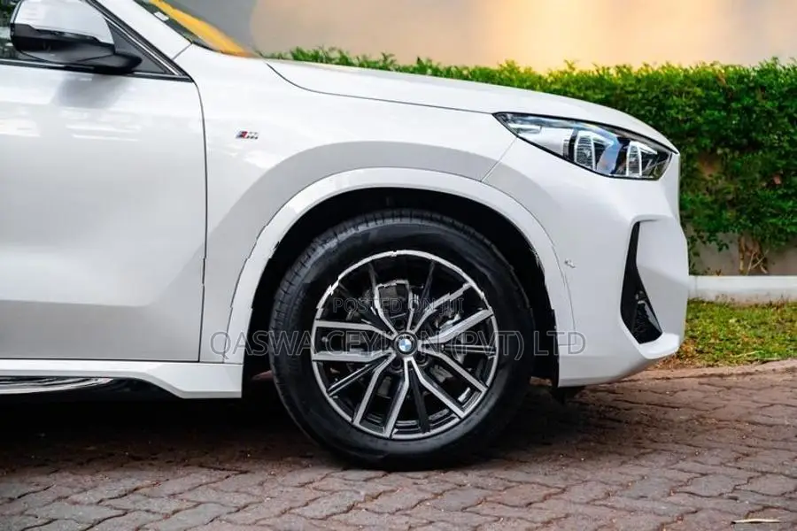 BMW X1 M-Sports - Sunroof 2025