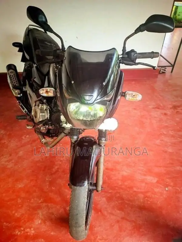 Bajaj Pulsar 150 2017