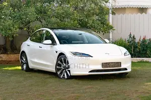 Tesla Model 3 2024