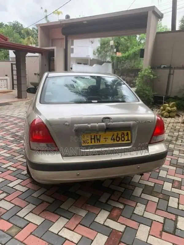Hyundai Elantra 2003