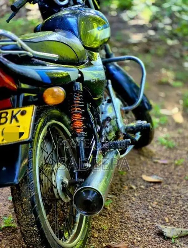 Bajaj CT100 BBK 2015