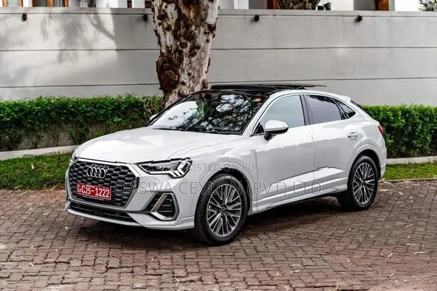 Audi Q3 Sportsback- SUNROOF 2023
