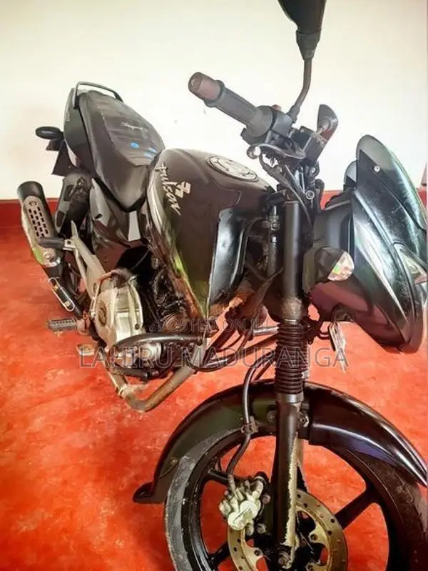 Bajaj Pulsar 150 2017