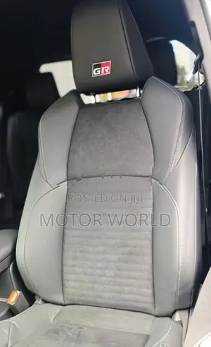 Toyota Yaris Cross GR SPORT 2025