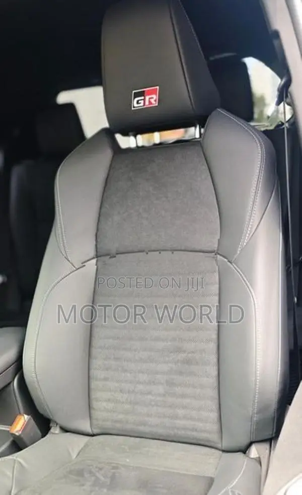 Toyota Yaris Cross GR SPORT 2025