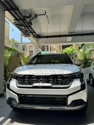 Kia Sonet GTX Plus Pearl white 2026