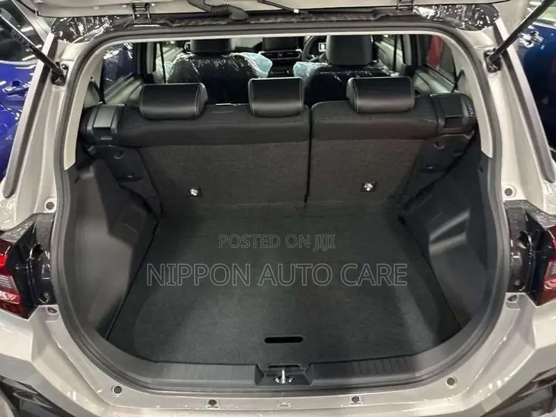 Daihatsu Rocky Premium G HEV 2026