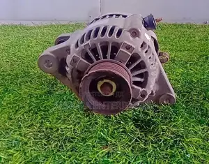 Toyota Ractis SCP100 Alternator