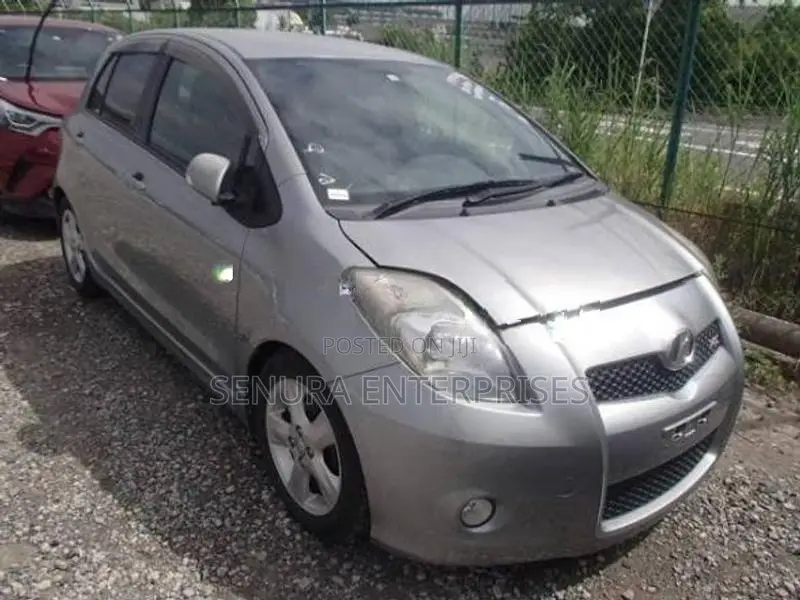 Toyota Vitz SCP90 Alternator