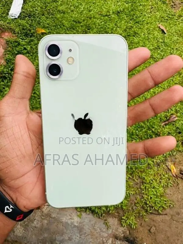 Apple iPhone 12 (Used)