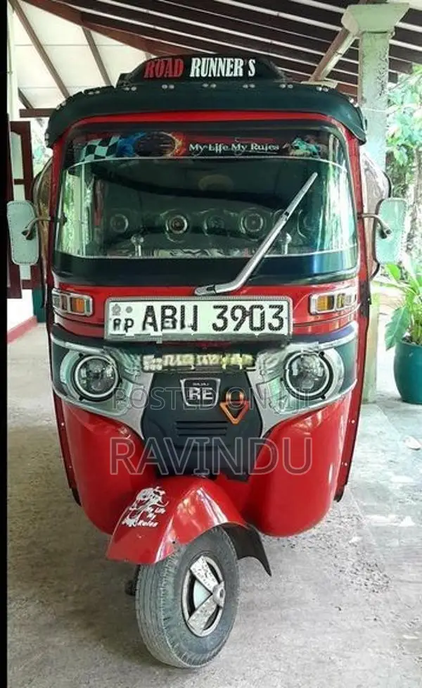 Bajaj RE 1 2019