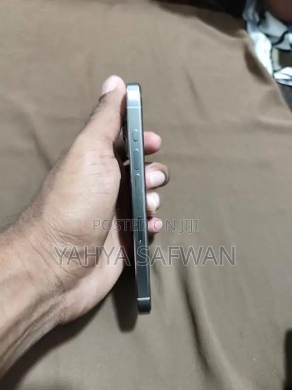 Apple iPhone 15 Pro used (Used)