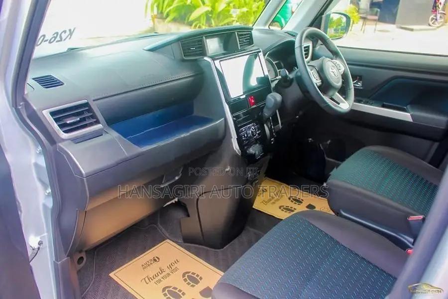 Toyota Roomy 2023