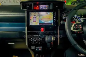 Toyota Roomy 2023