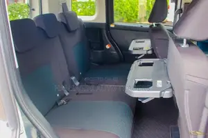 Toyota Roomy 2023