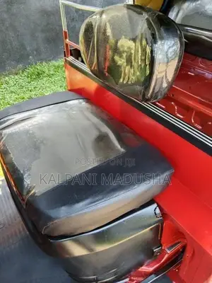 Bajaj RE 2015