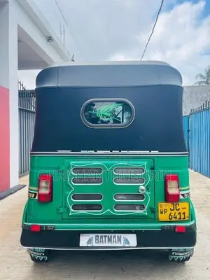 Bajaj RE 2004