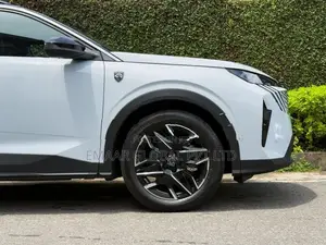 Peugeot 5008 2025
