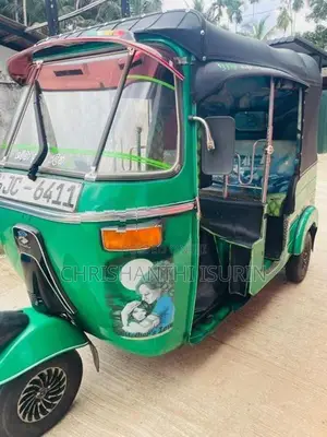 Bajaj RE 2004