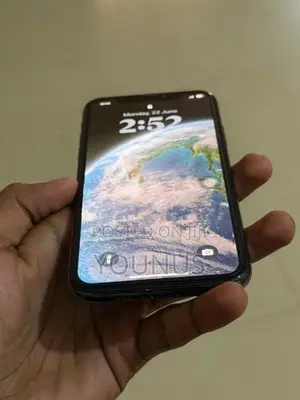 Apple iPhone XS (Used)