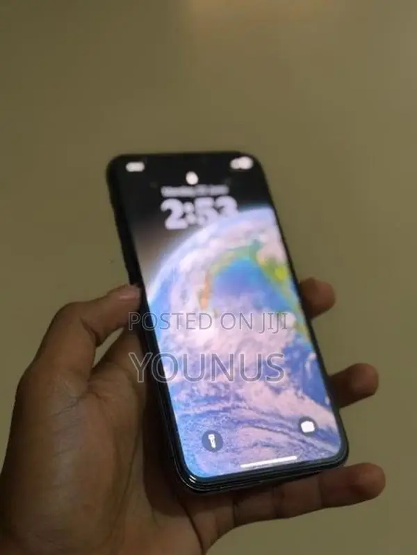Apple iPhone XS (Used)