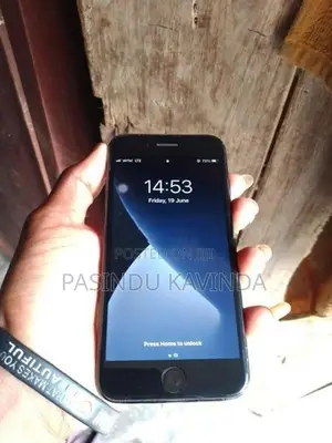 Apple iPhone 7 (Used)