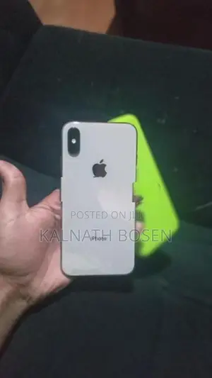 Apple iPhone XS (Used)