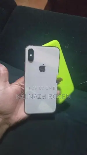 Apple iPhone XS (Used)
