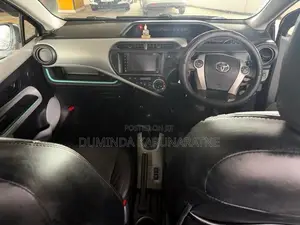 Toyota Aqua 2013